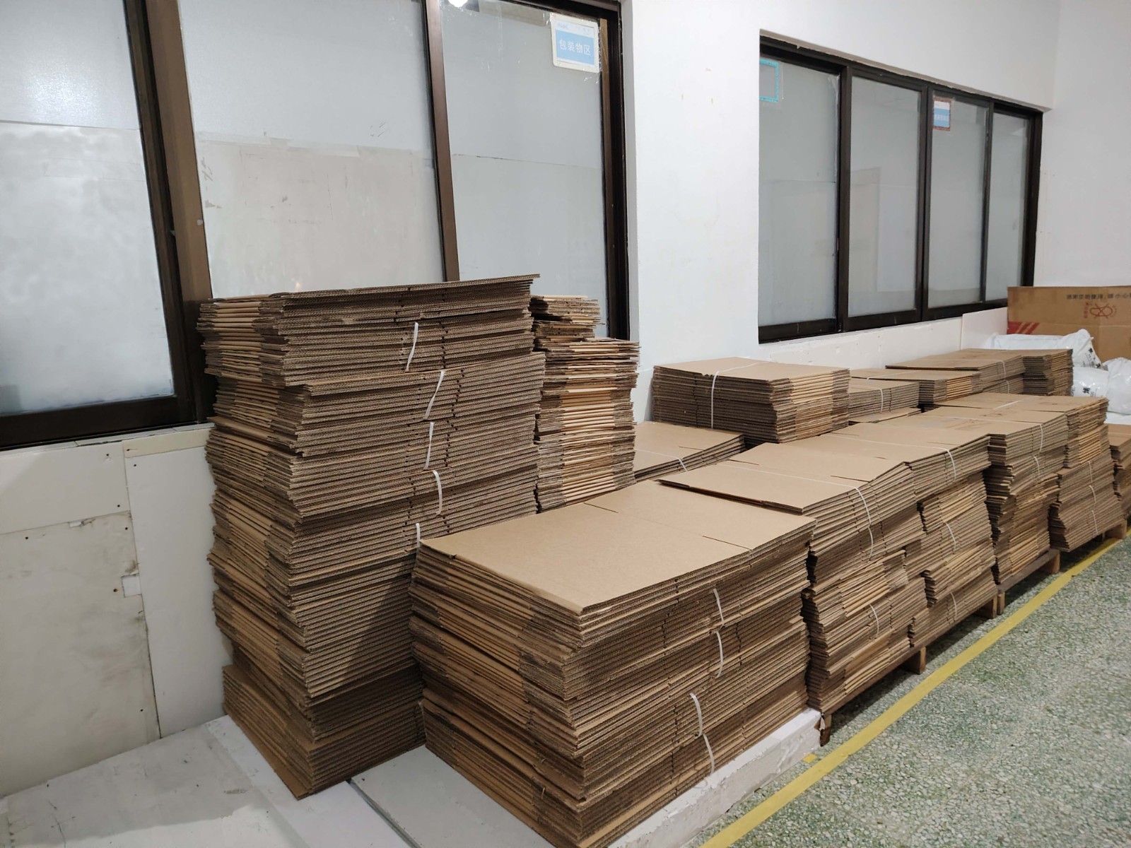 1762839296902121.jpg 1762839296902121.jpg